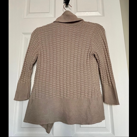 H&M Cardigan - Picture 2 of 3